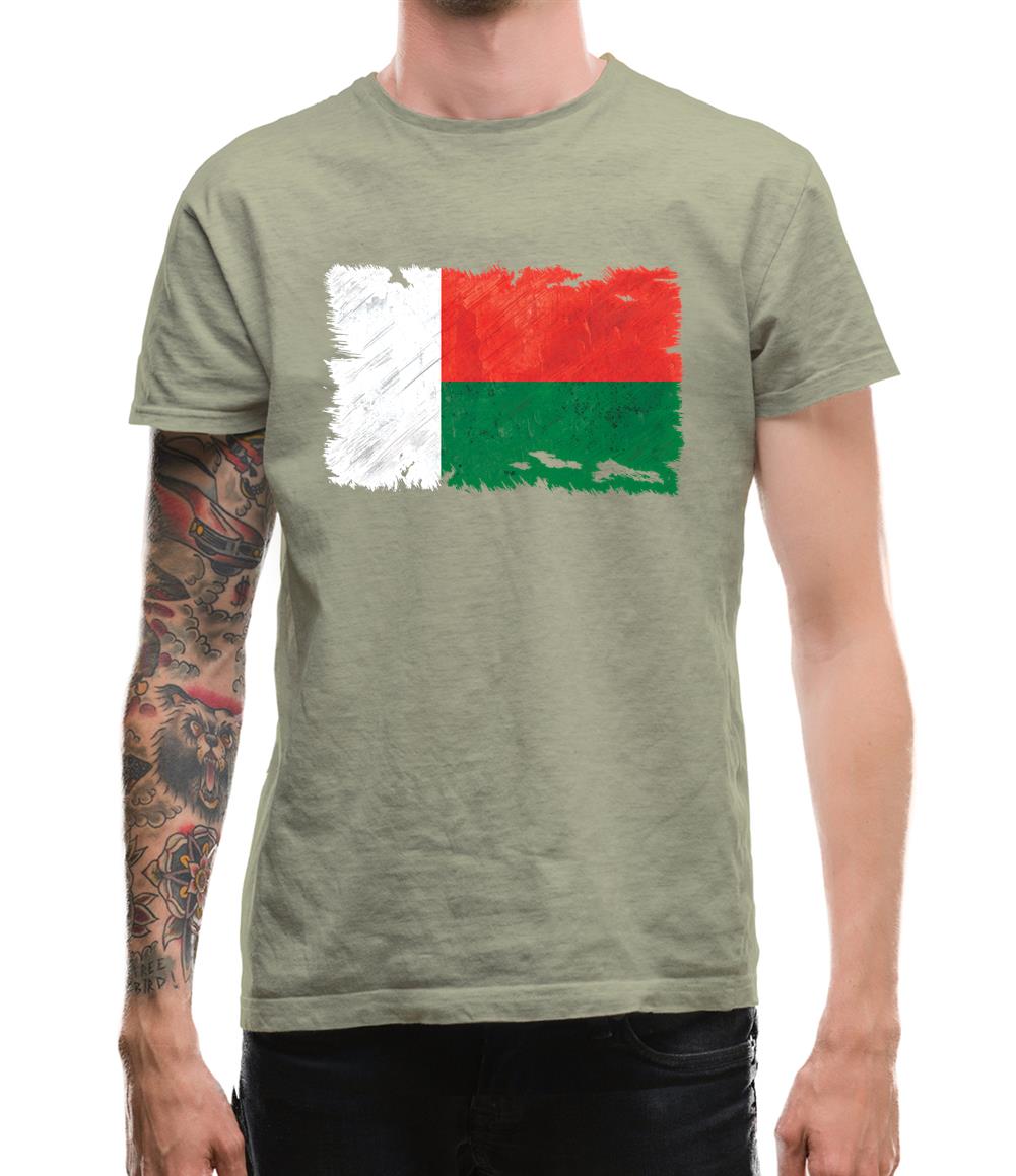 Madagascar Grunge Style Flag Mens T-Shirt